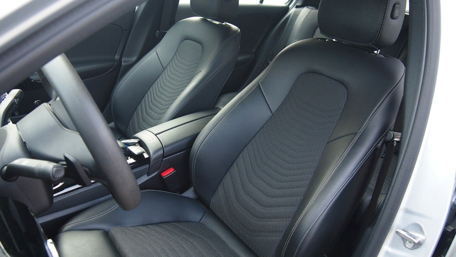 Mercedes-Benz A 180 foto 23