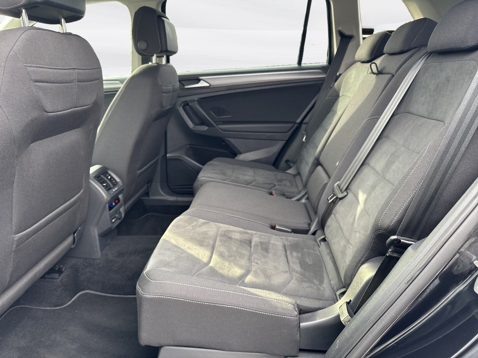 Volkswagen Tiguan Allspace 2.0 TDI Elegance 4M DSG AHK Matr foto 10
