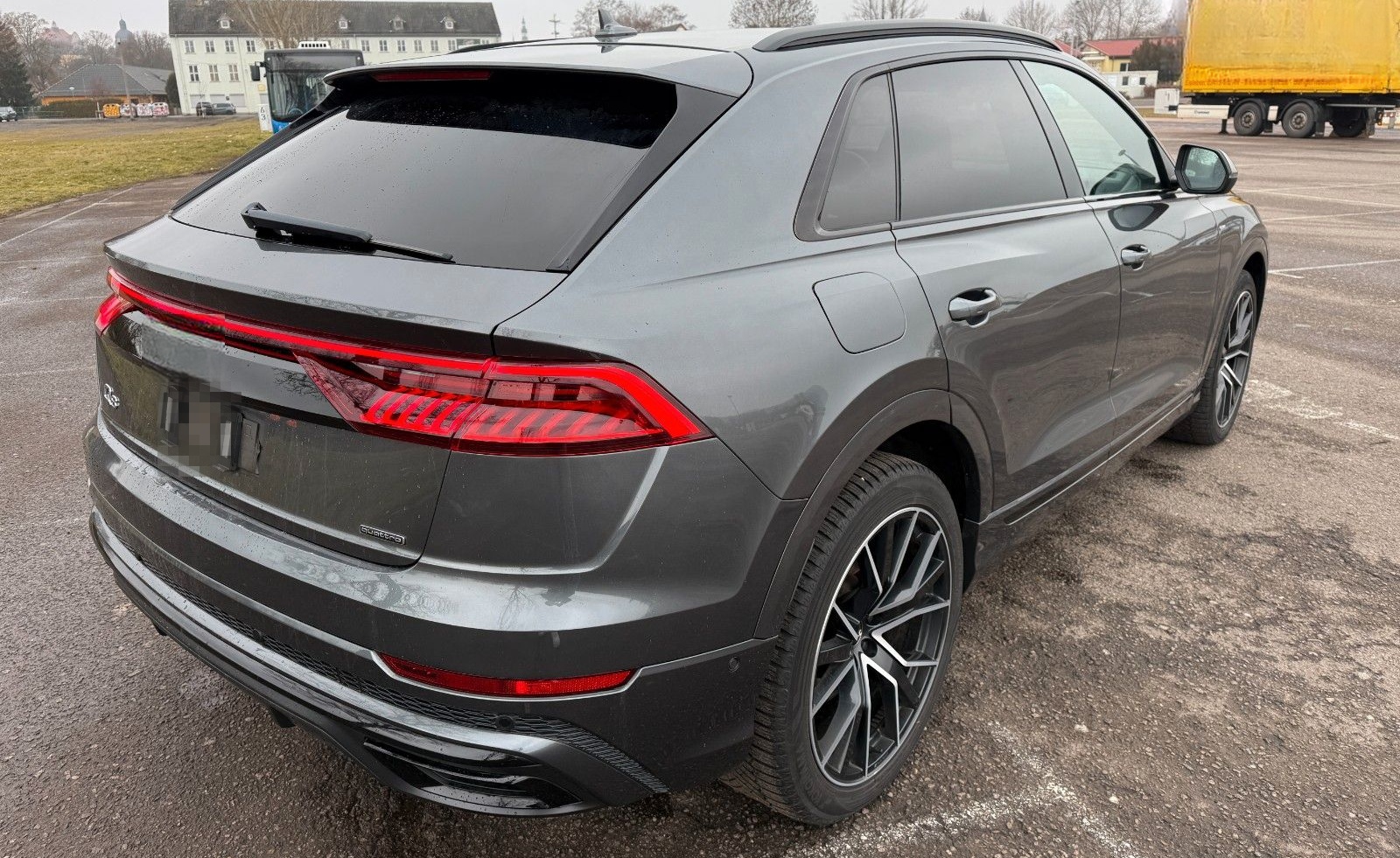 Audi Q8 50 TDI quattro/3xS-line/Pano foto 4