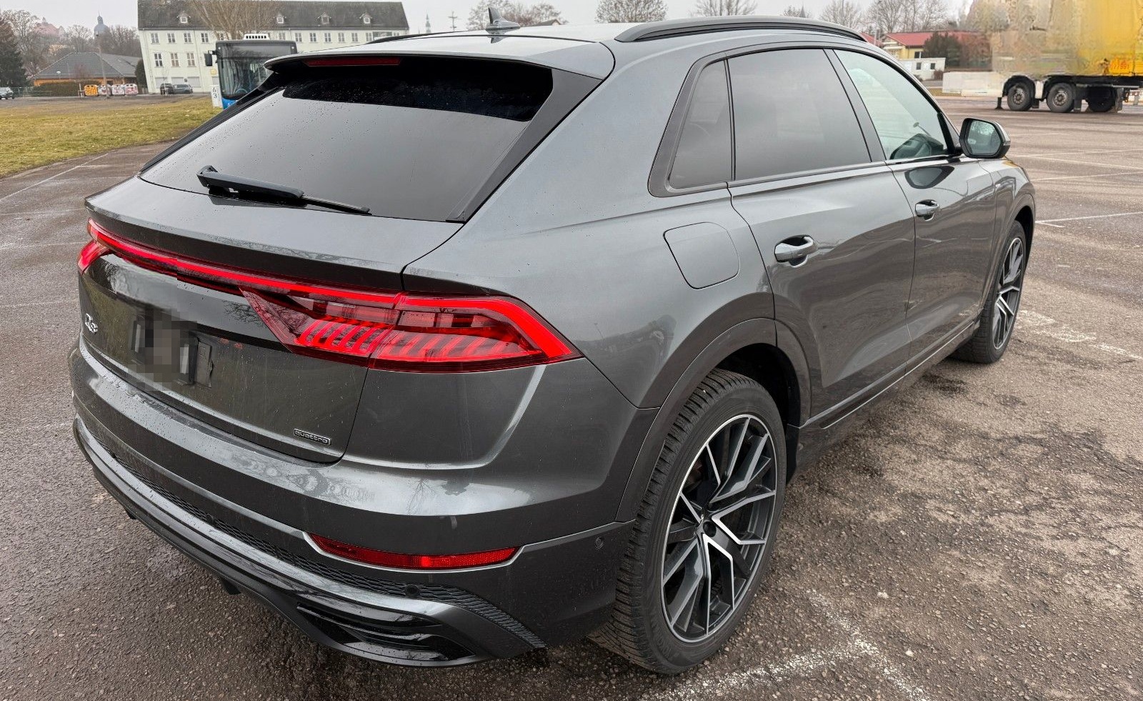 Audi Q8 50 TDI quattro/3xS-line/Pano foto 6