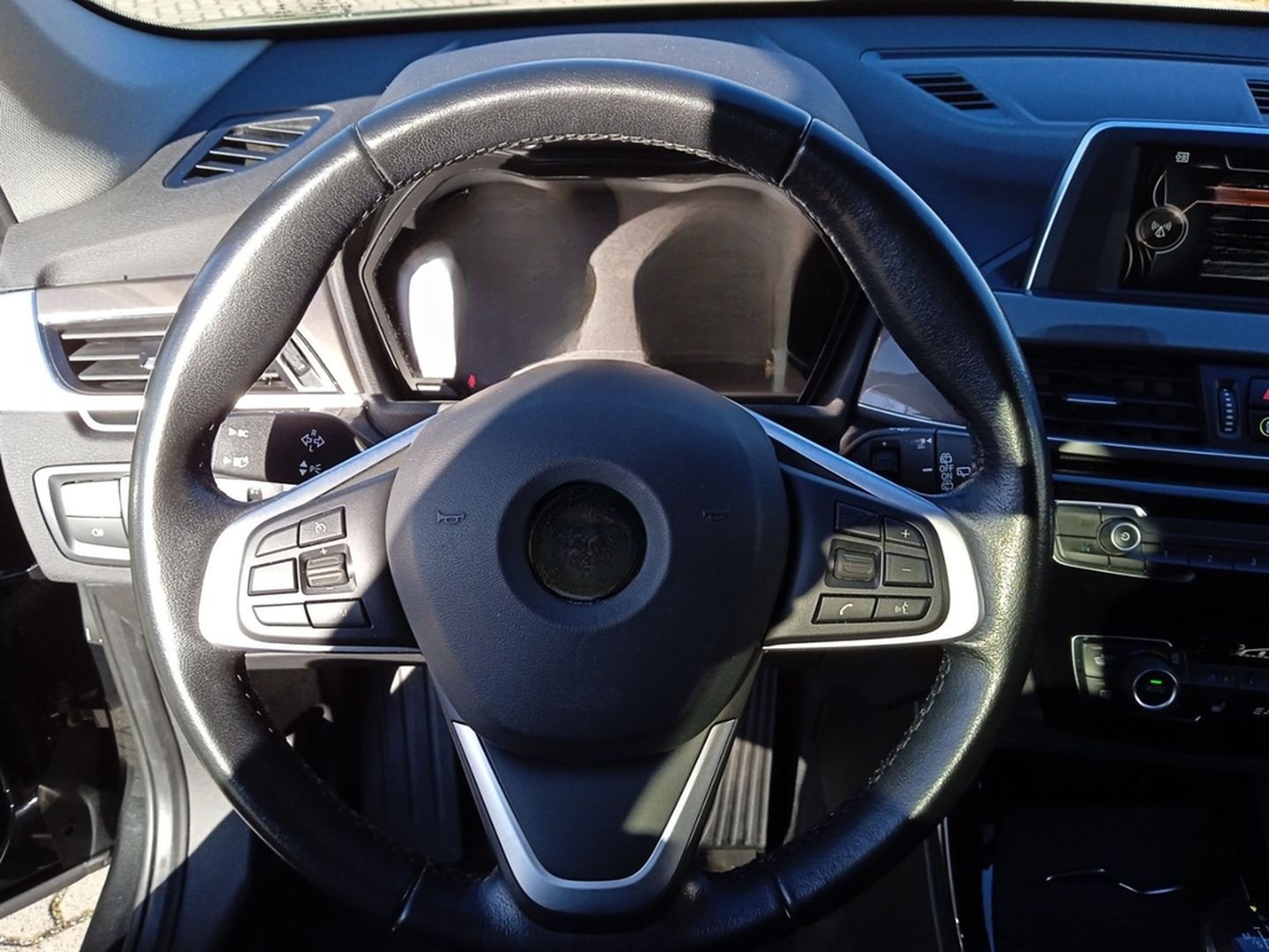 BMW X1 xDrive 20i X-Line*Aut.*AHK*Parkassi.*LED*Sitz foto 16