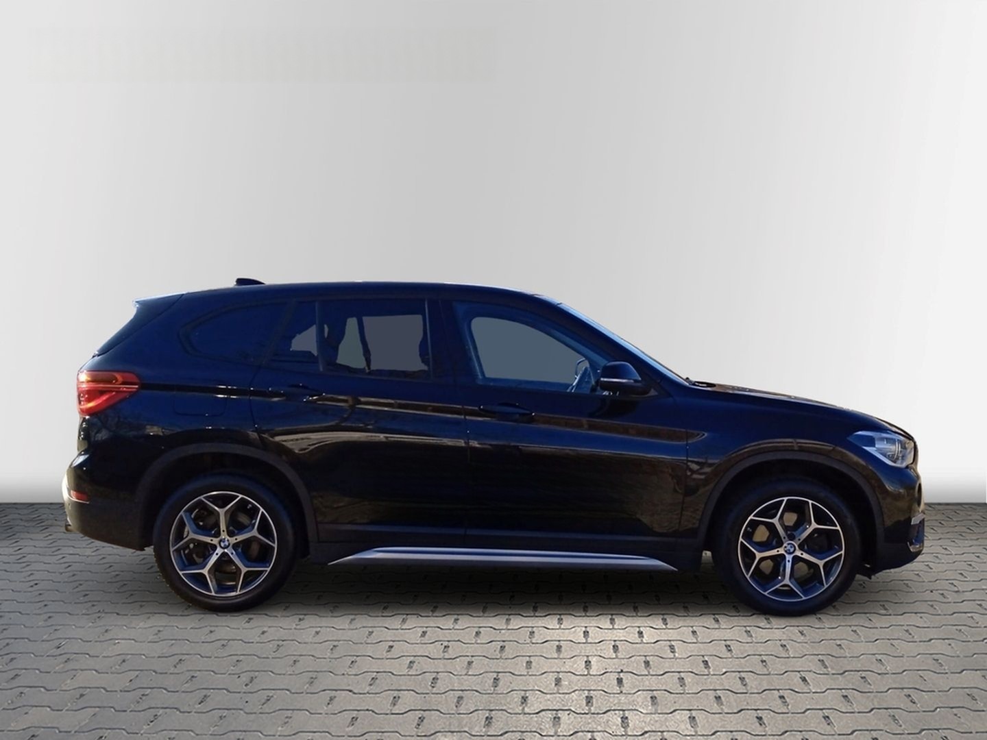 BMW X1 xDrive 20i X-Line*Aut.*AHK*Parkassi.*LED*Sitz foto 4