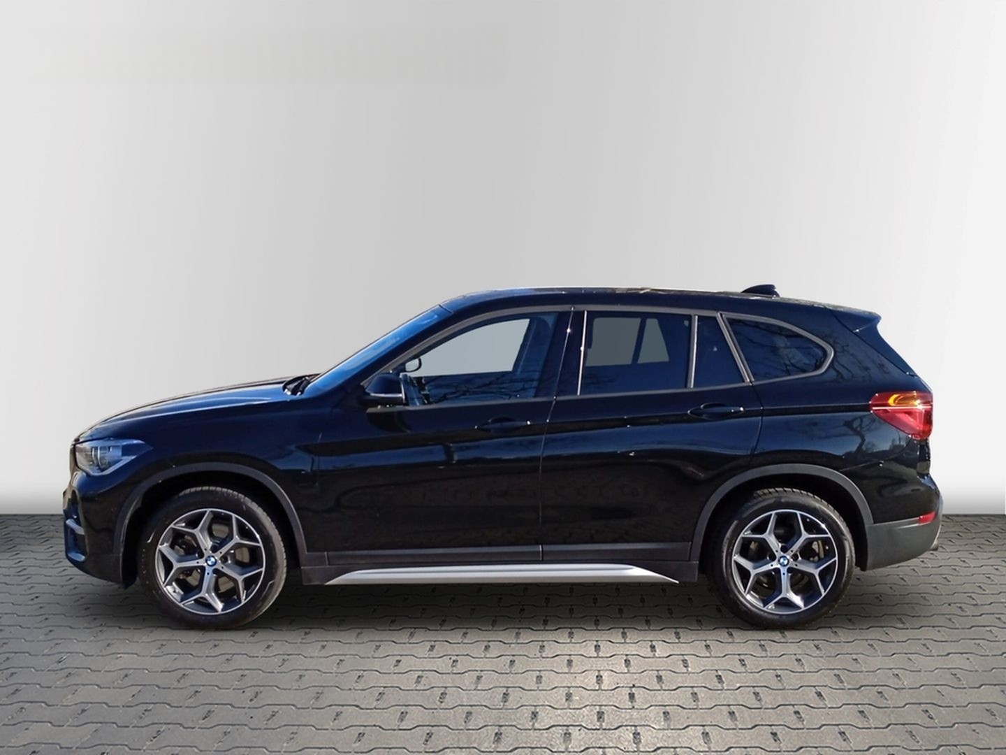 BMW X1 xDrive 20i X-Line*Aut.*AHK*Parkassi.*LED*Sitz foto 7
