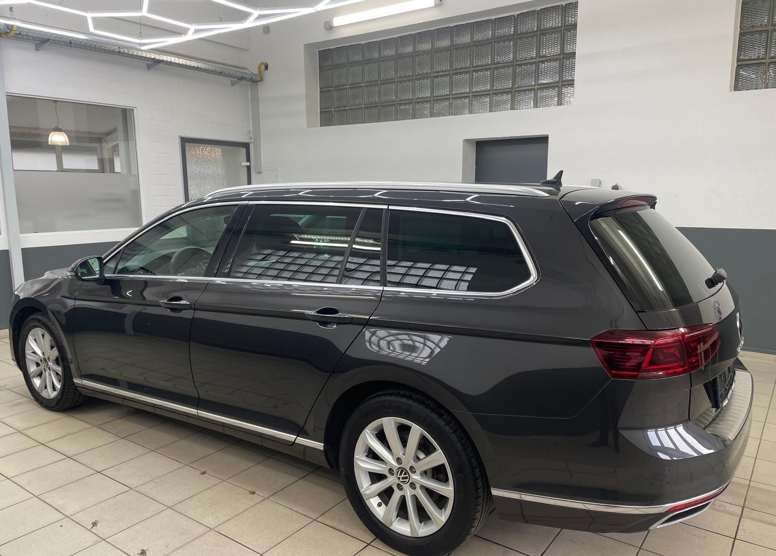 Volkswagen Passat Variant Elegance foto 3