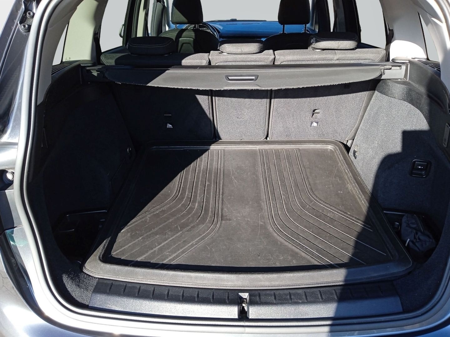 BMW 220 Gran Tourer i Advantage*AHK*Keyless*RFK*LED* foto 11