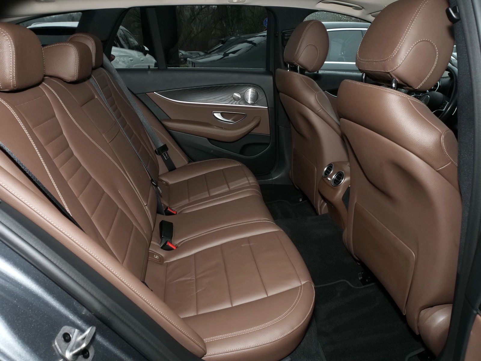 Mercedes-Benz E 400 d 4M T All-Terrain Avantgarde+Pano+AHK+Hup foto 8