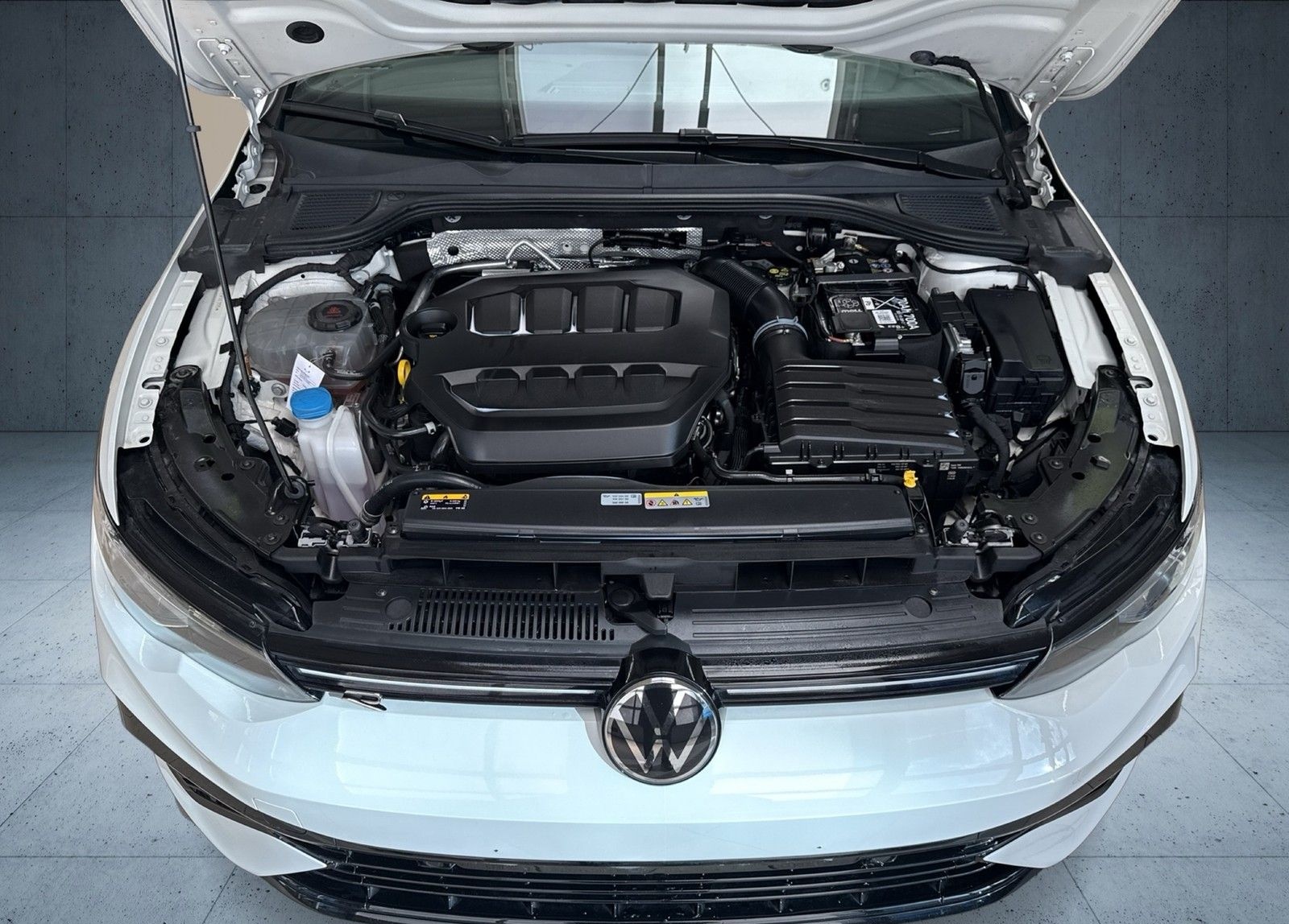 Volkswagen Golf R Performance 2,0 l TSI 4MOTION Matrix LED  foto 19