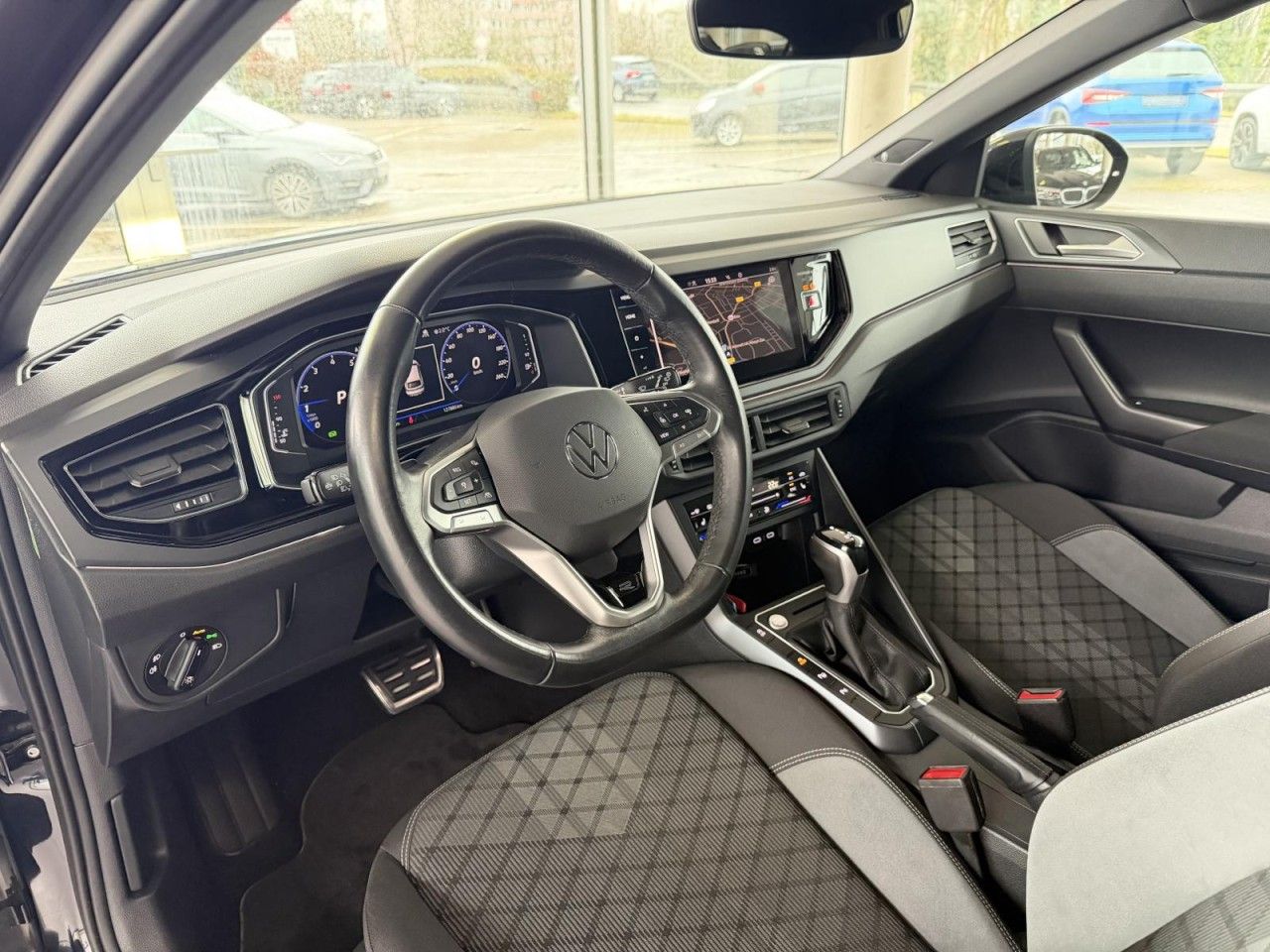 Volkswagen Taigo 1.5 TSI DSG R-LINE NAVI ACC LED PANO R-KAM foto 9