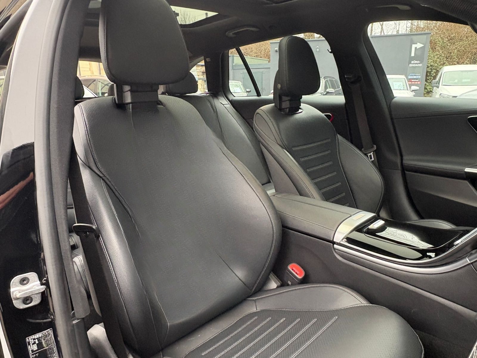 Mercedes-Benz C 220 d*AMG*PanoD.*1.Hd.*Leder*DISTRONIC* foto 18