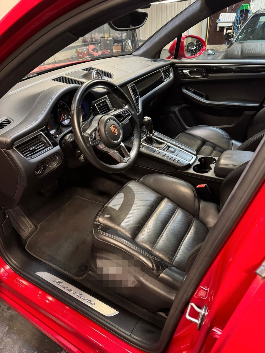 Porsche Macan Turbo mit Performance Paket foto 12
