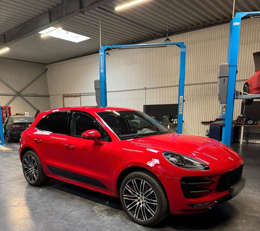 Porsche Macan Turbo mit Performance Paket foto 15