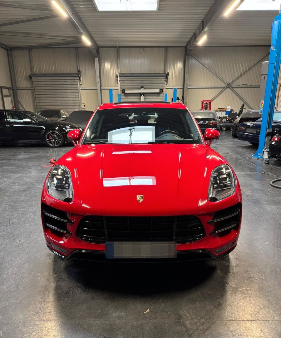 Porsche Macan Turbo mit Performance Paket foto 16