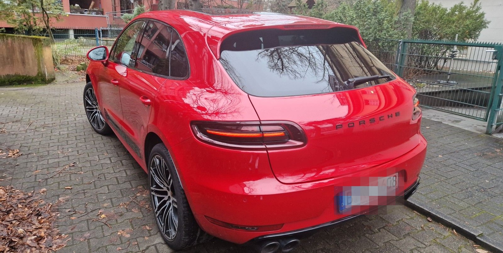 Porsche Macan Turbo mit Performance Paket foto 5