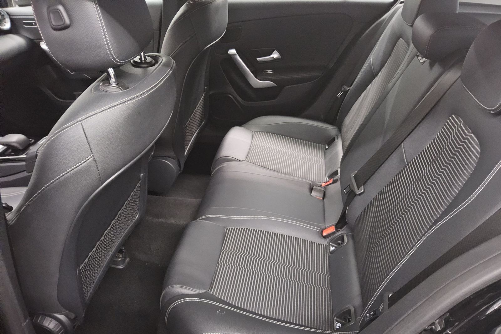 Mercedes-Benz A 250 e Progressive T-Leder Navi LED Sound MBUX+ foto 13