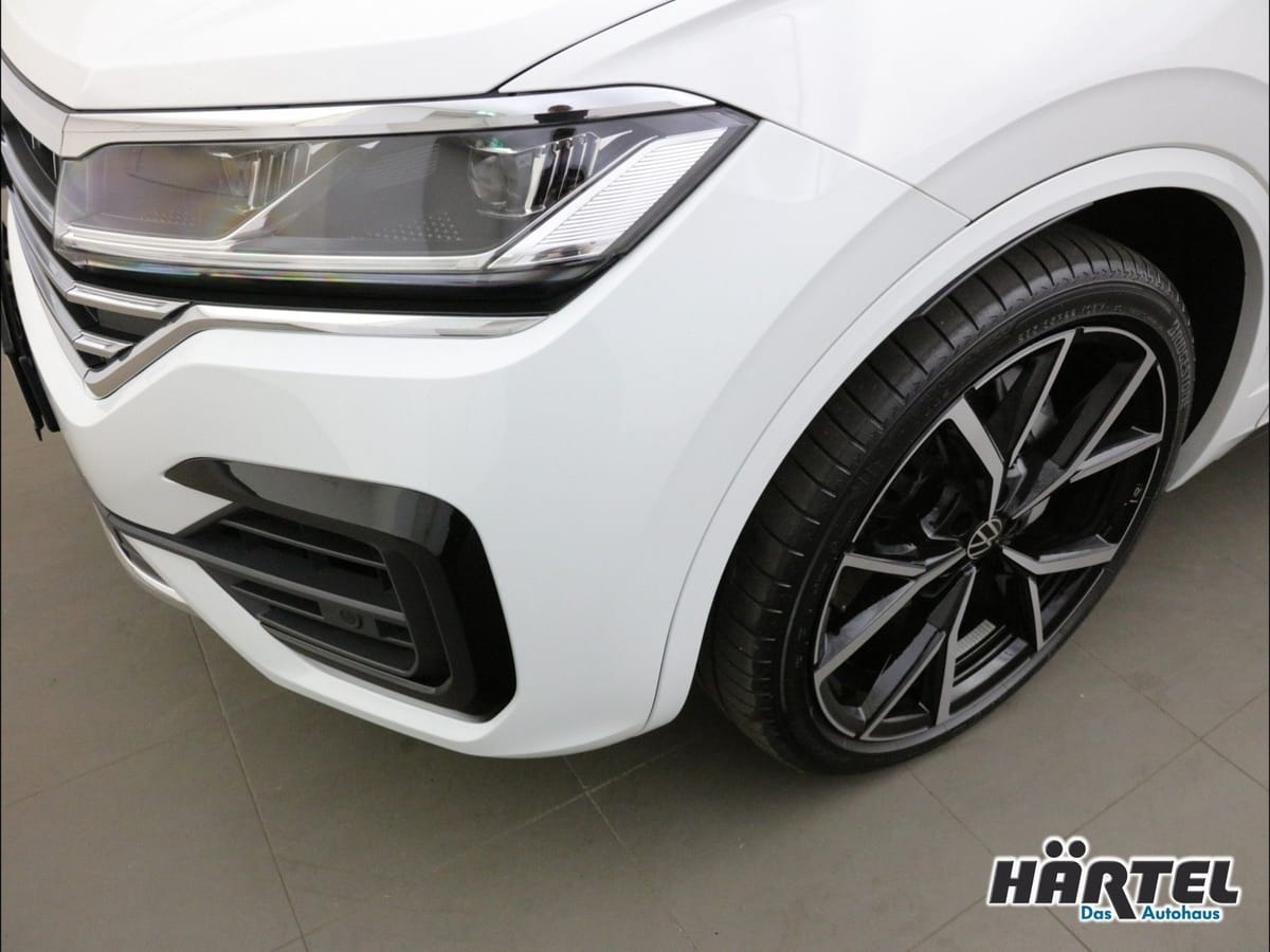 Volkswagen TOUAREG R-LINE 3.0 V6 TSI TIPTRONIC Sportpaket foto 4