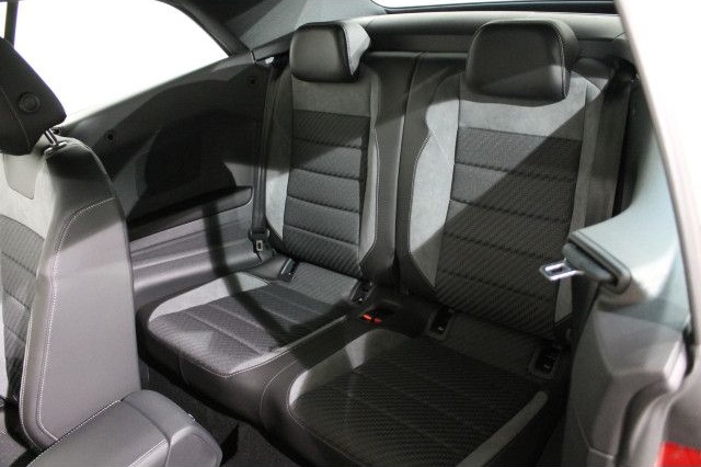 Volkswagen T-Roc Cabriolet R-Line 1.5 l TSI OPF 110 kW (150 foto 7