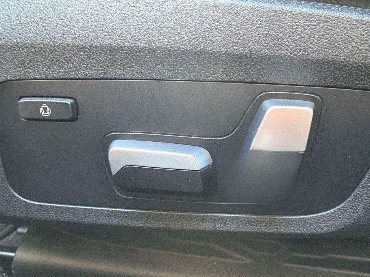 BMW 330i xDrive To M Sport DA-Pro,HUD,RFK,Pano,Laser foto 14