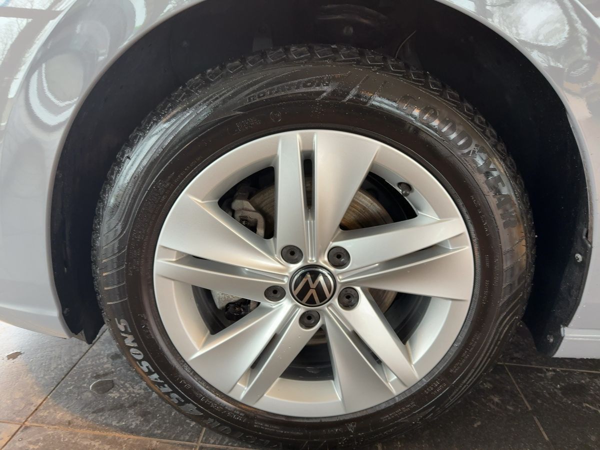 Volkswagen Golf VIII 1.5 TSI Life Ganzjhresreifen Navi AppC foto 15