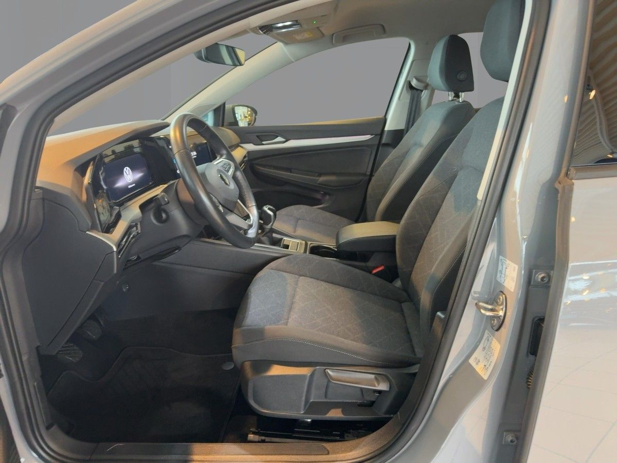 Volkswagen Golf VIII 1.5 TSI Life Ganzjhresreifen Navi AppC foto 9