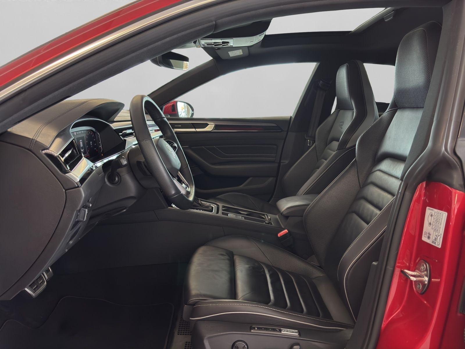 Volkswagen Arteon 2.0 TDI 4Motion R-Line +DSG+AHK+HARMAN+LM foto 8