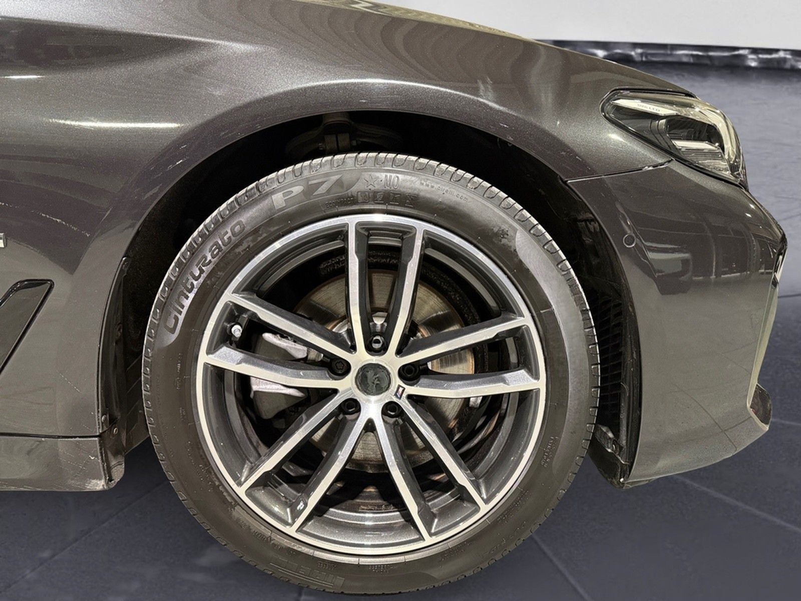 BMW 520d xDrive M Sport Navi Klima PDC Kamera Head-U foto 12
