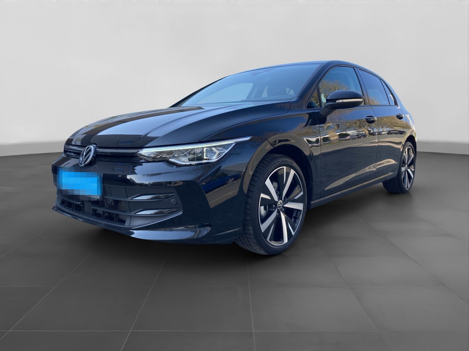 Volkswagen Golf 1.5 eTSI DSG LIFE IQ.LIGHT NAVI LM18 foto 2