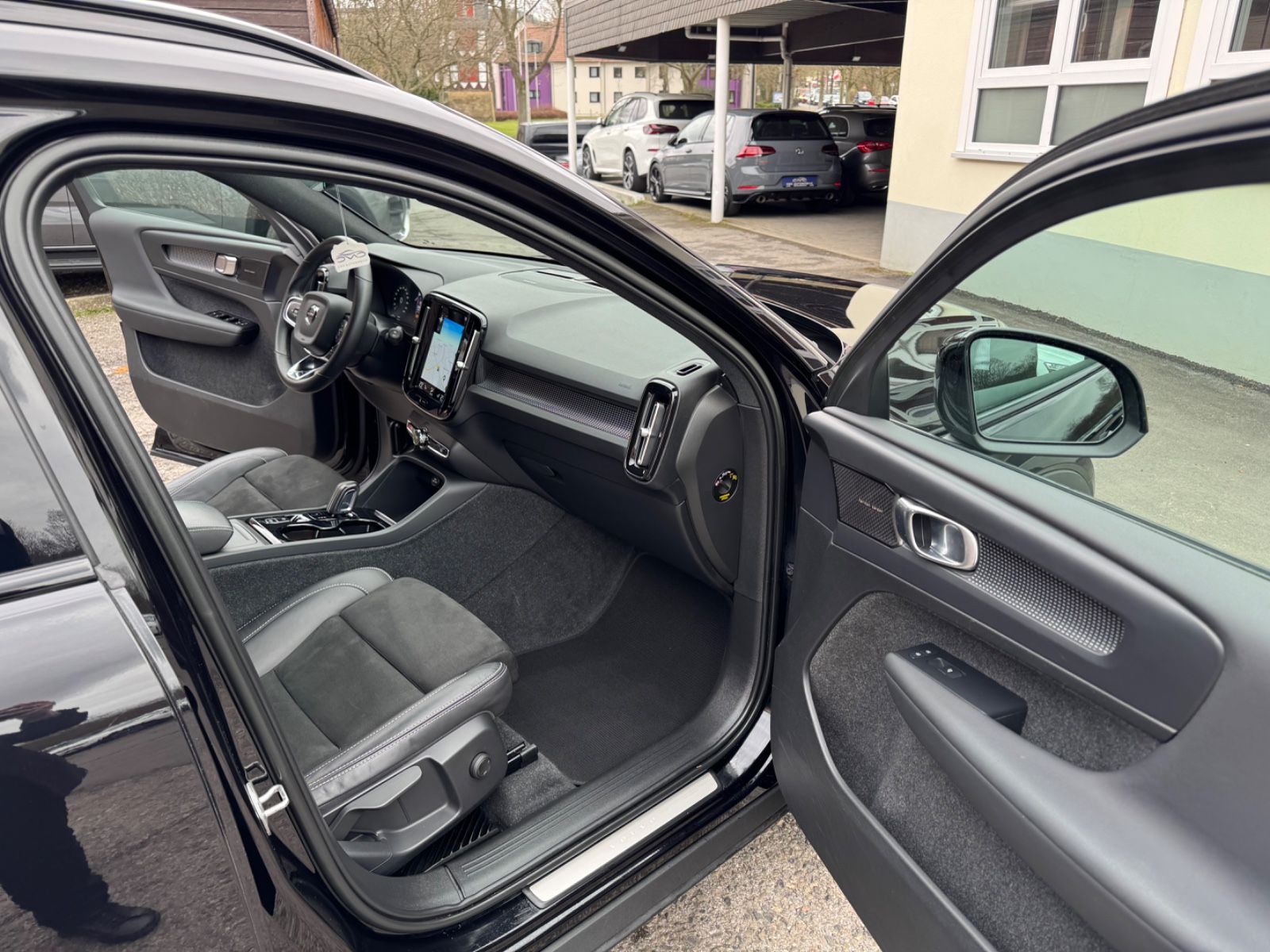 Volvo XC40 R Design 2WD PilotAssist/H&K/ foto 13