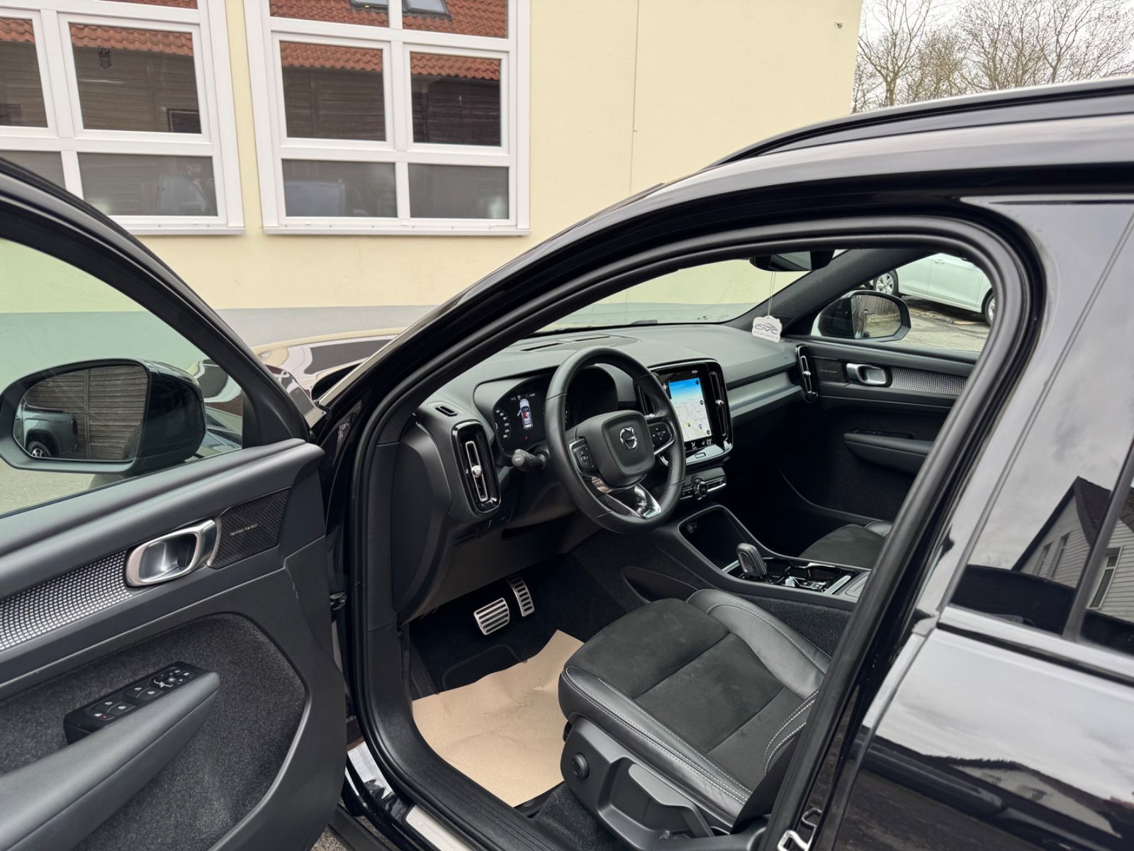 Volvo XC40 R Design 2WD PilotAssist/H&K/ foto 9
