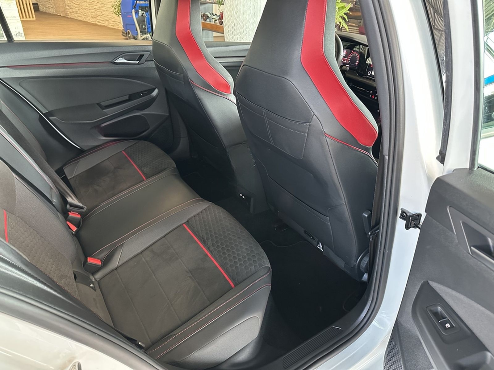 Volkswagen Golf GTI Clubsport*DCC*LED*ACC*SHZ*Navi*PDCv+h foto 18