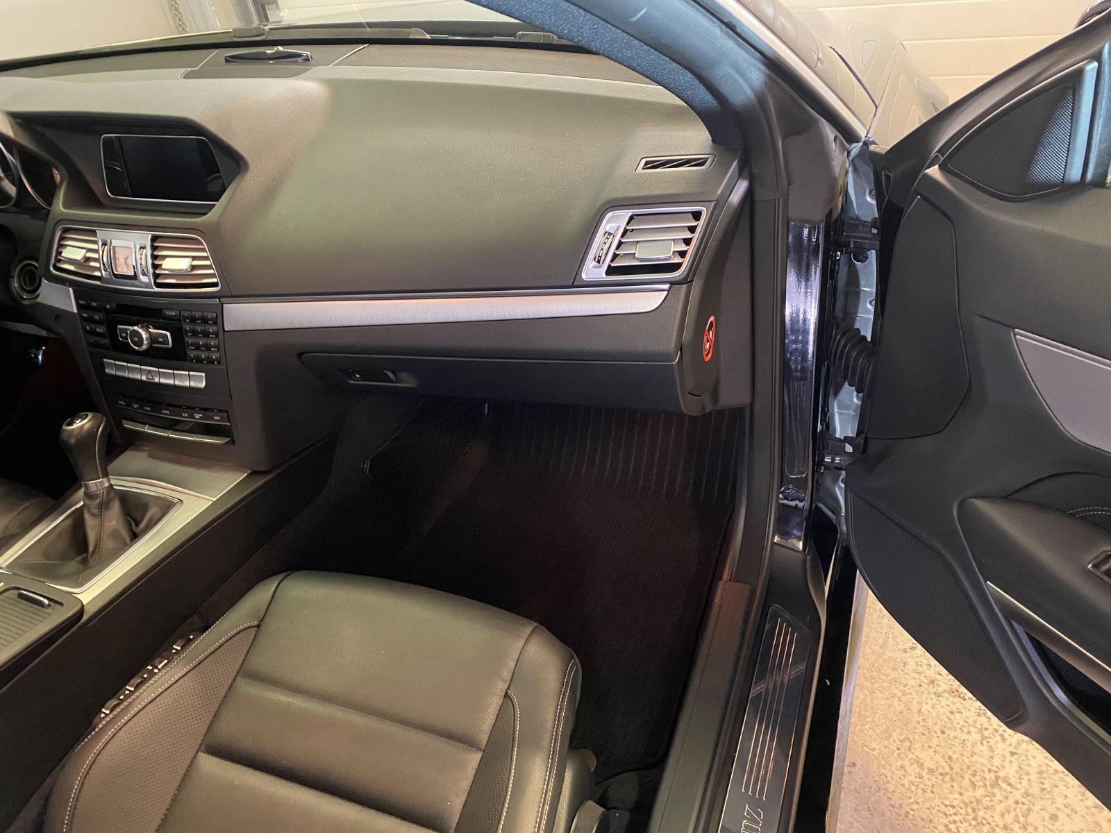 Mercedes-Benz E 220 Coupé BlueTEC AMG / Coupé foto 11