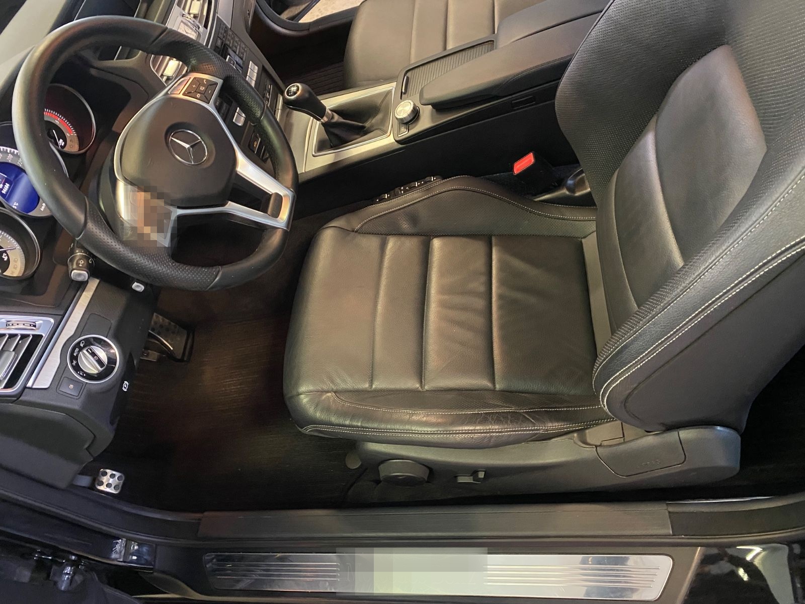 Mercedes-Benz E 220 Coupé BlueTEC AMG / Coupé foto 12