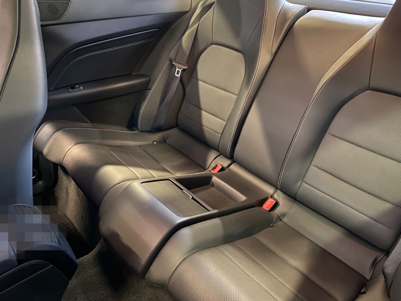 Mercedes-Benz E 220 Coupé BlueTEC AMG / Coupé foto 14