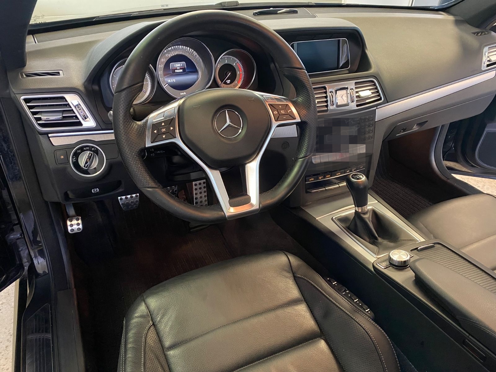 Mercedes-Benz E 220 Coupé BlueTEC AMG / Coupé foto 15