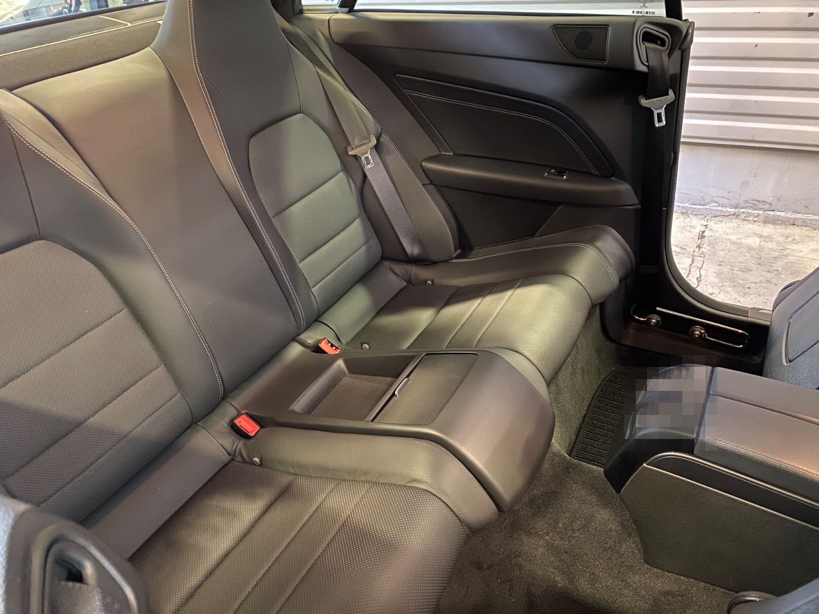 Mercedes-Benz E 220 Coupé BlueTEC AMG / Coupé foto 17