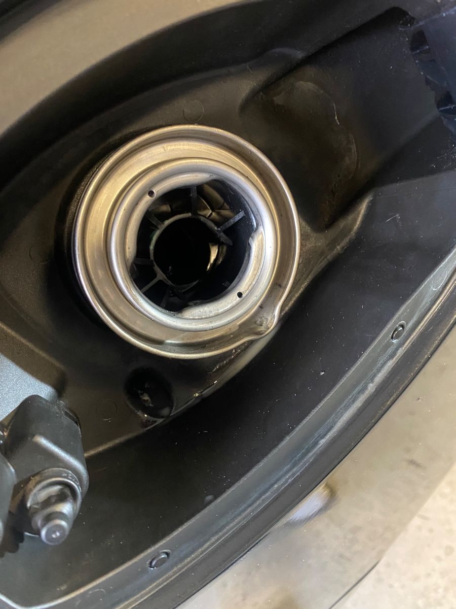 Mercedes-Benz E 220 Coupé BlueTEC AMG / Coupé foto 22