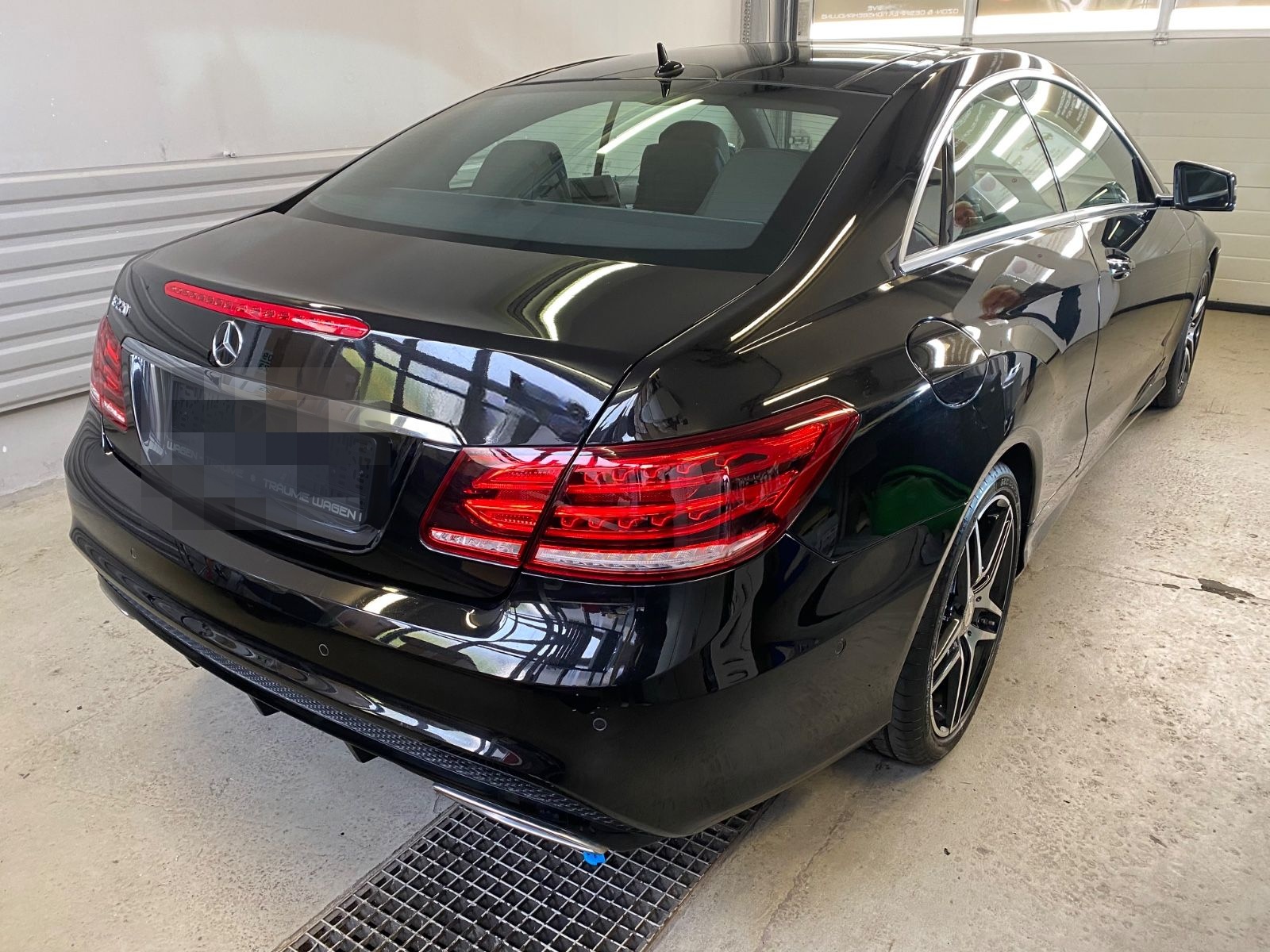 Mercedes-Benz E 220 Coupé BlueTEC AMG / Coupé foto 24