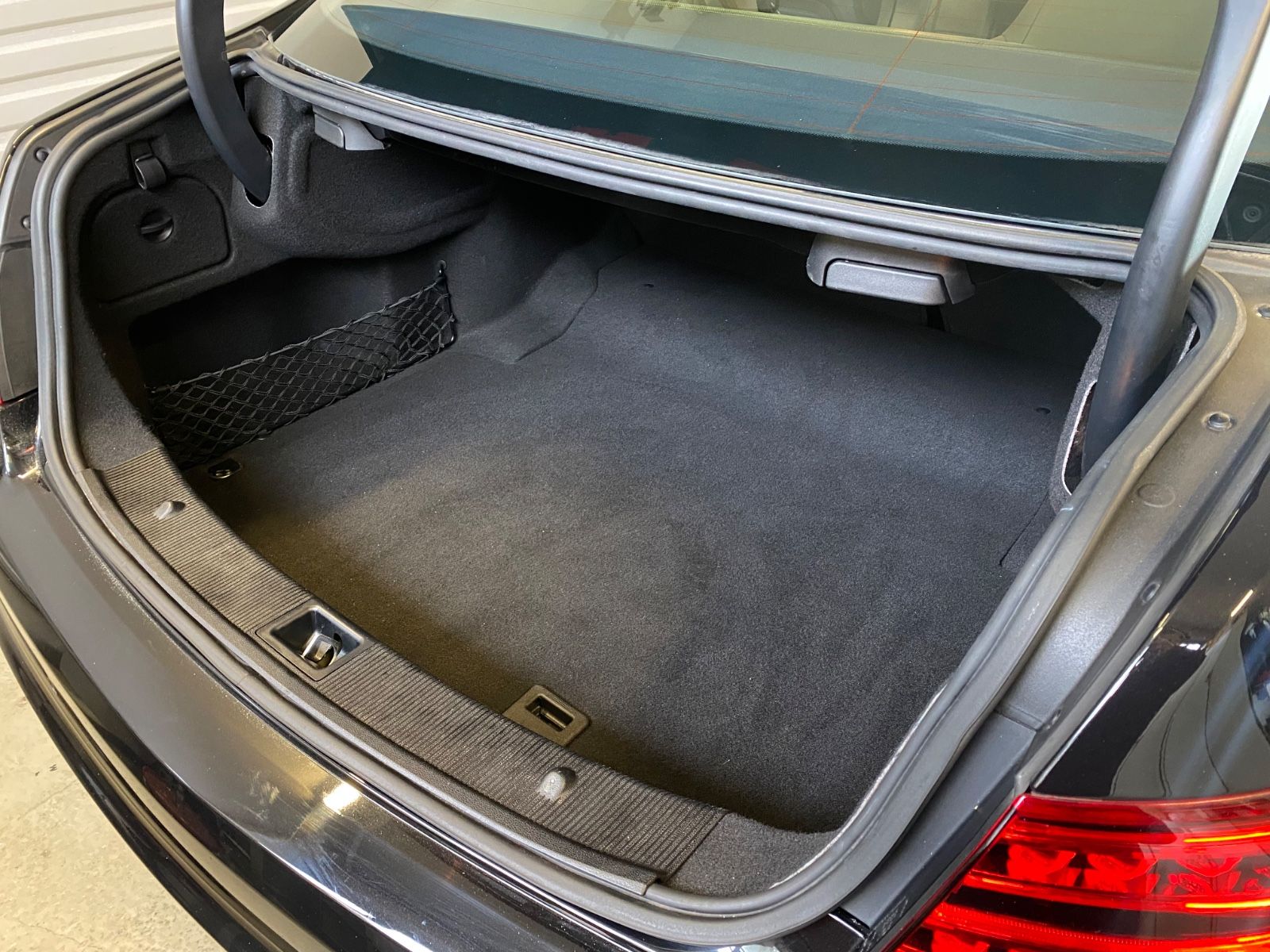 Mercedes-Benz E 220 Coupé BlueTEC AMG / Coupé foto 10