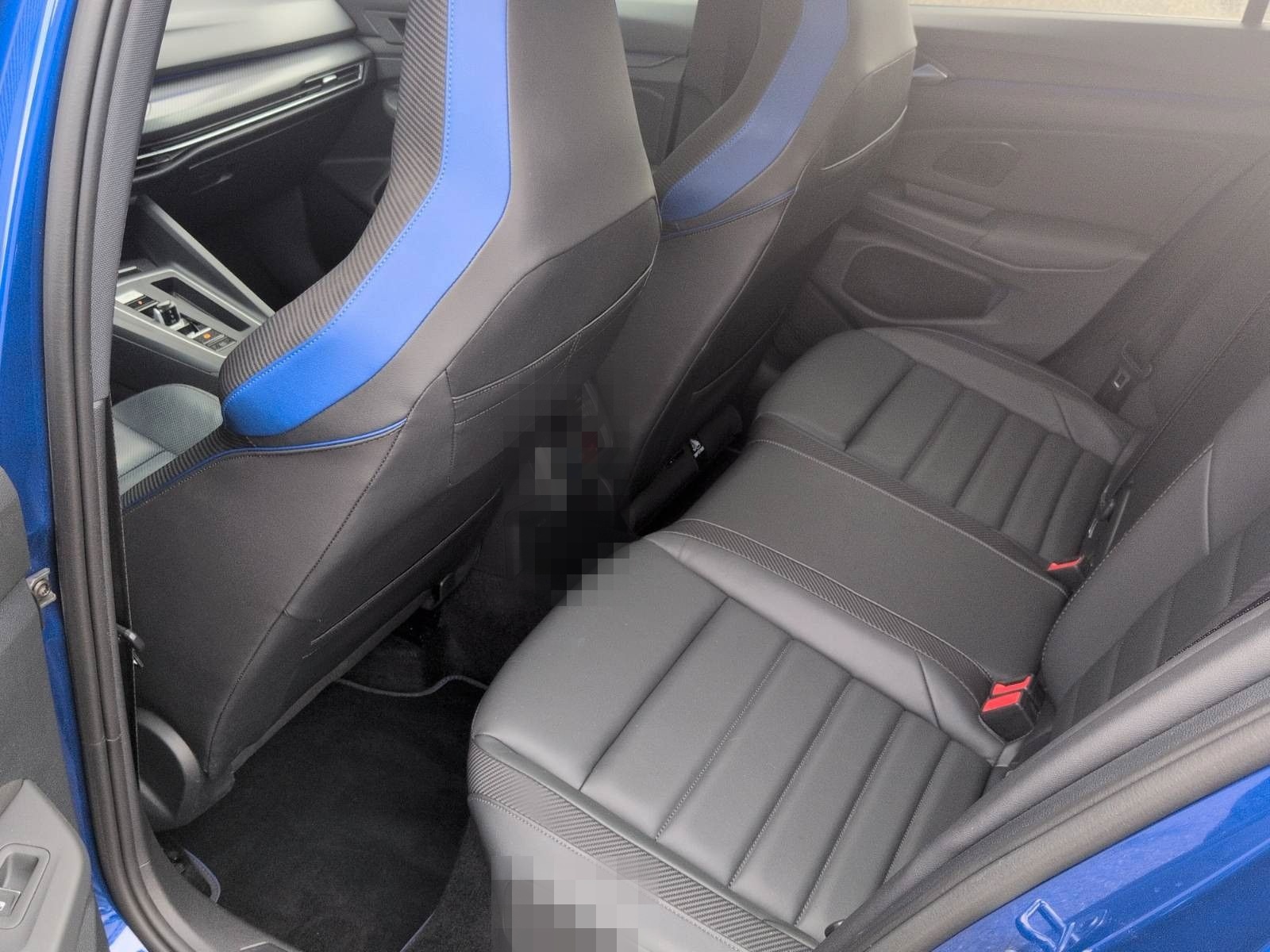 Volkswagen GOLF R PERFORMANCE AKRA*PANO*H&K foto 11