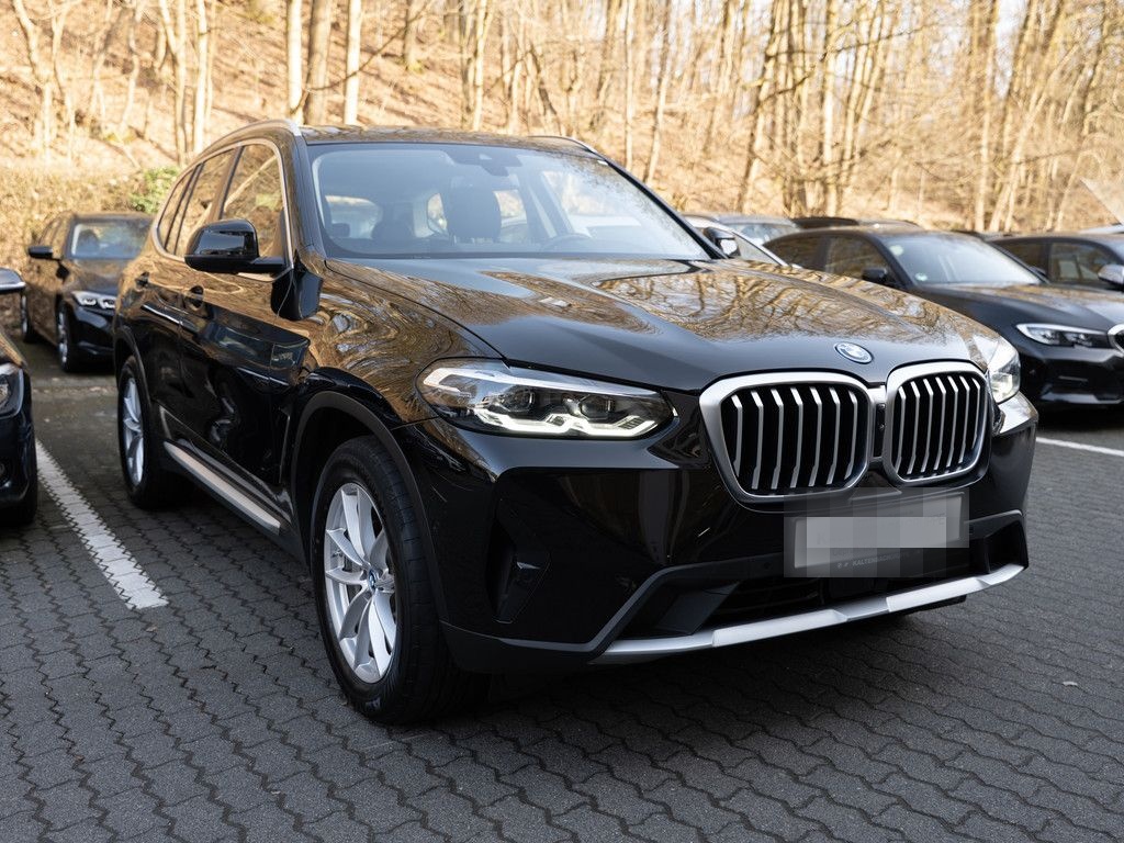 BMW X3 xDrive 30e FACEL. AHK 360° LED ACC W-LAN NAVI foto 3