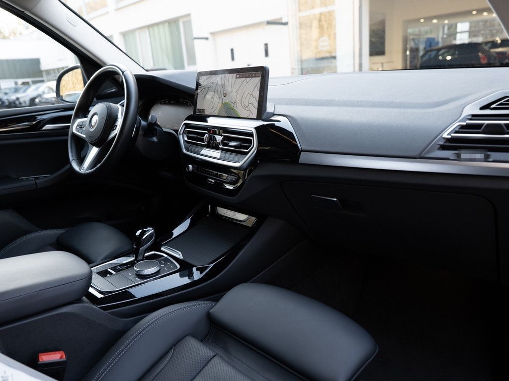 BMW X3 xDrive 30e FACEL. AHK 360° LED ACC W-LAN NAVI foto 9