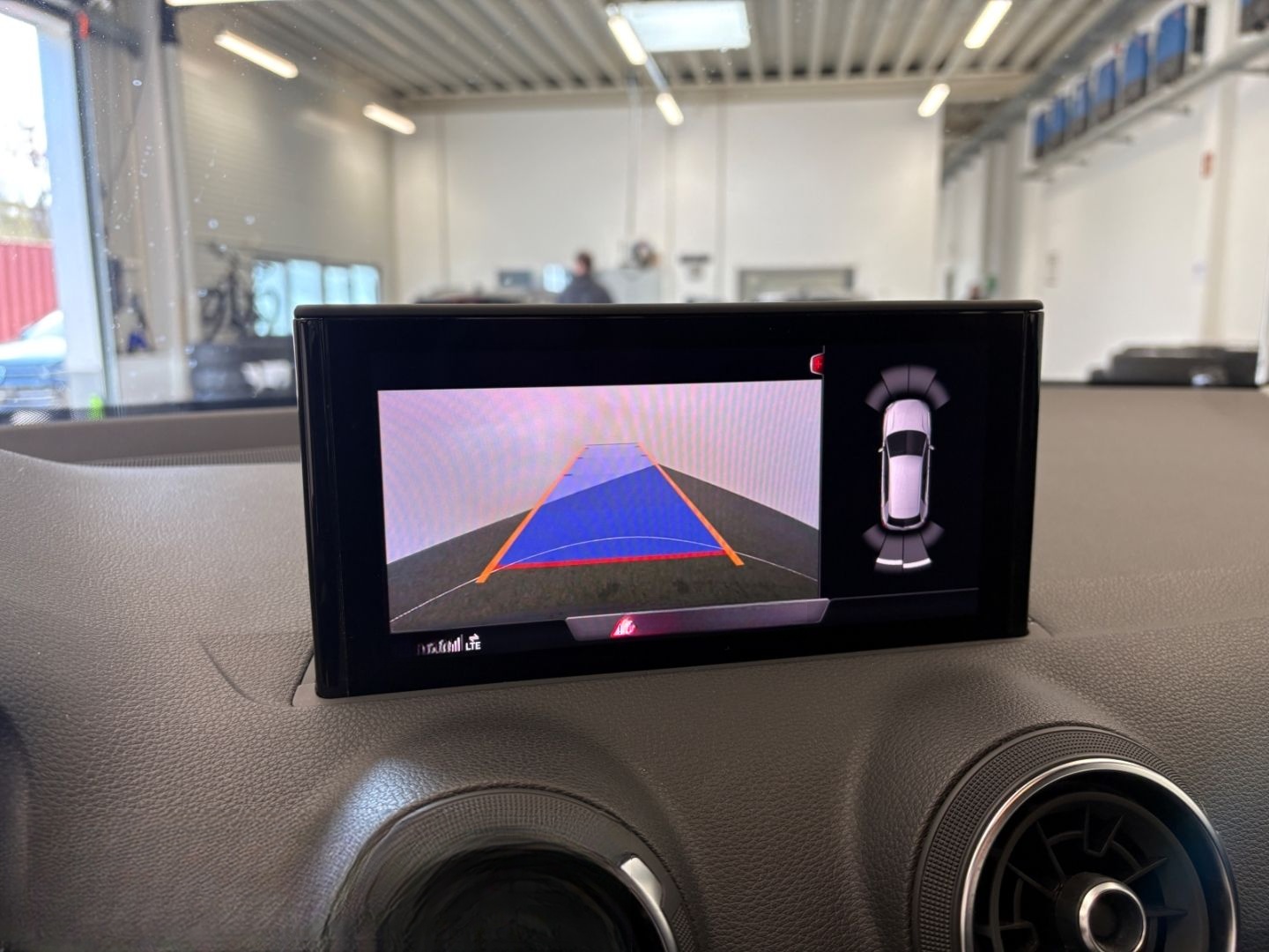 Audi Q2 35 TFSI LED KAMERA NAVI 18 PDC DAB foto 12