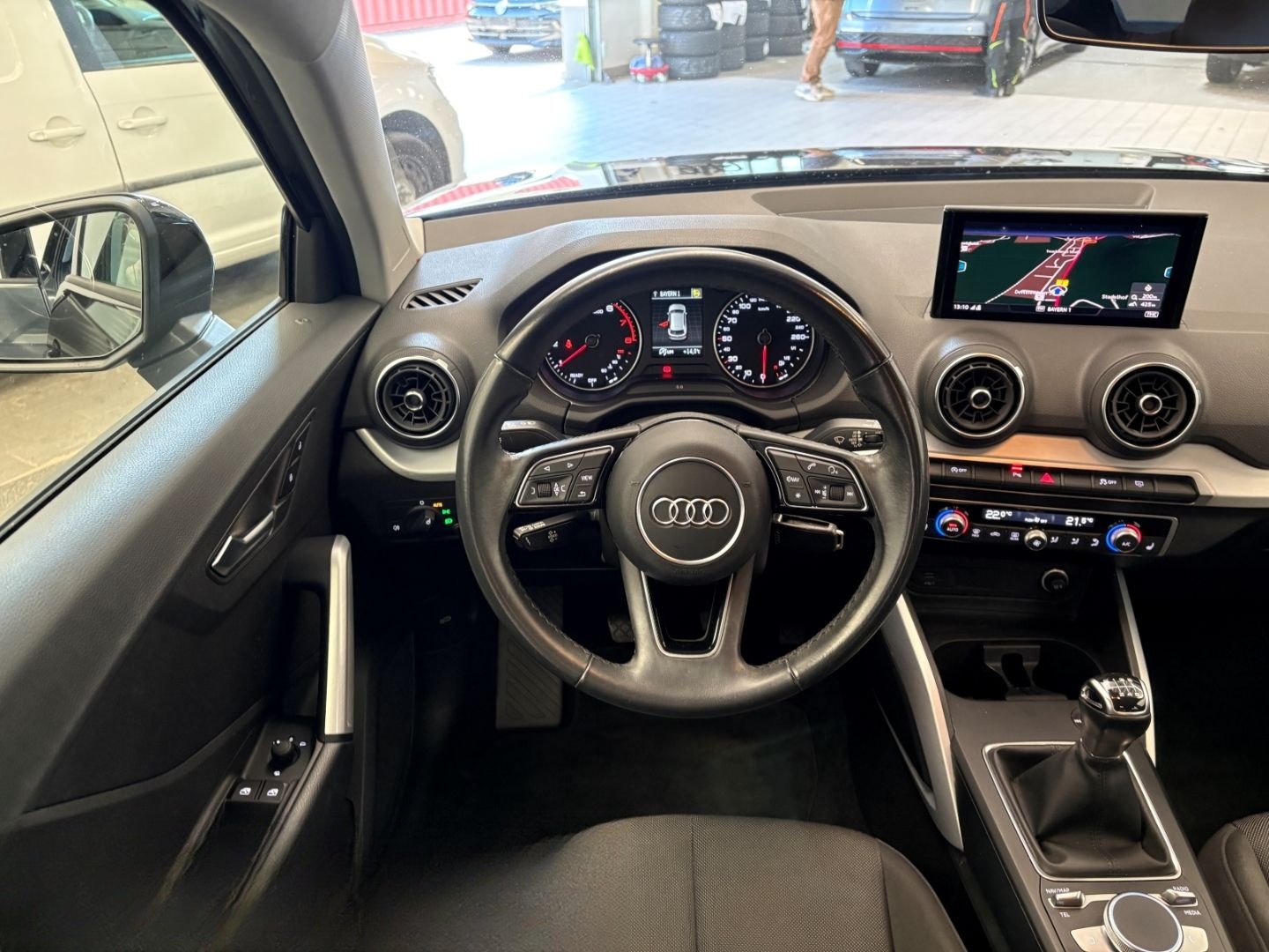 Audi Q2 35 TFSI LED KAMERA NAVI 18 PDC DAB foto 10