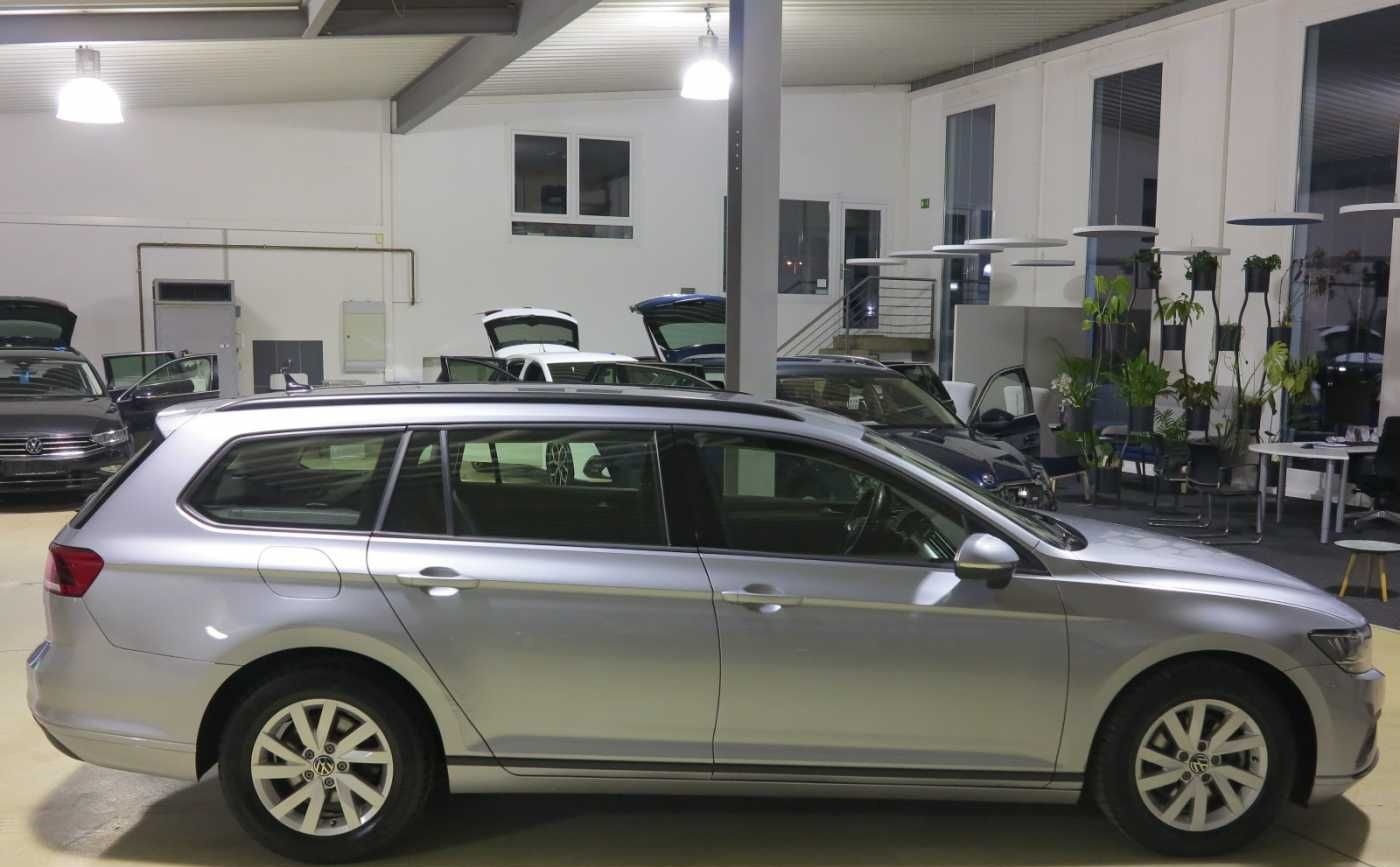 Volkswagen Passat Variant 2.0 TDI SCR DSG7 CONCEPTLINE Navi foto 13