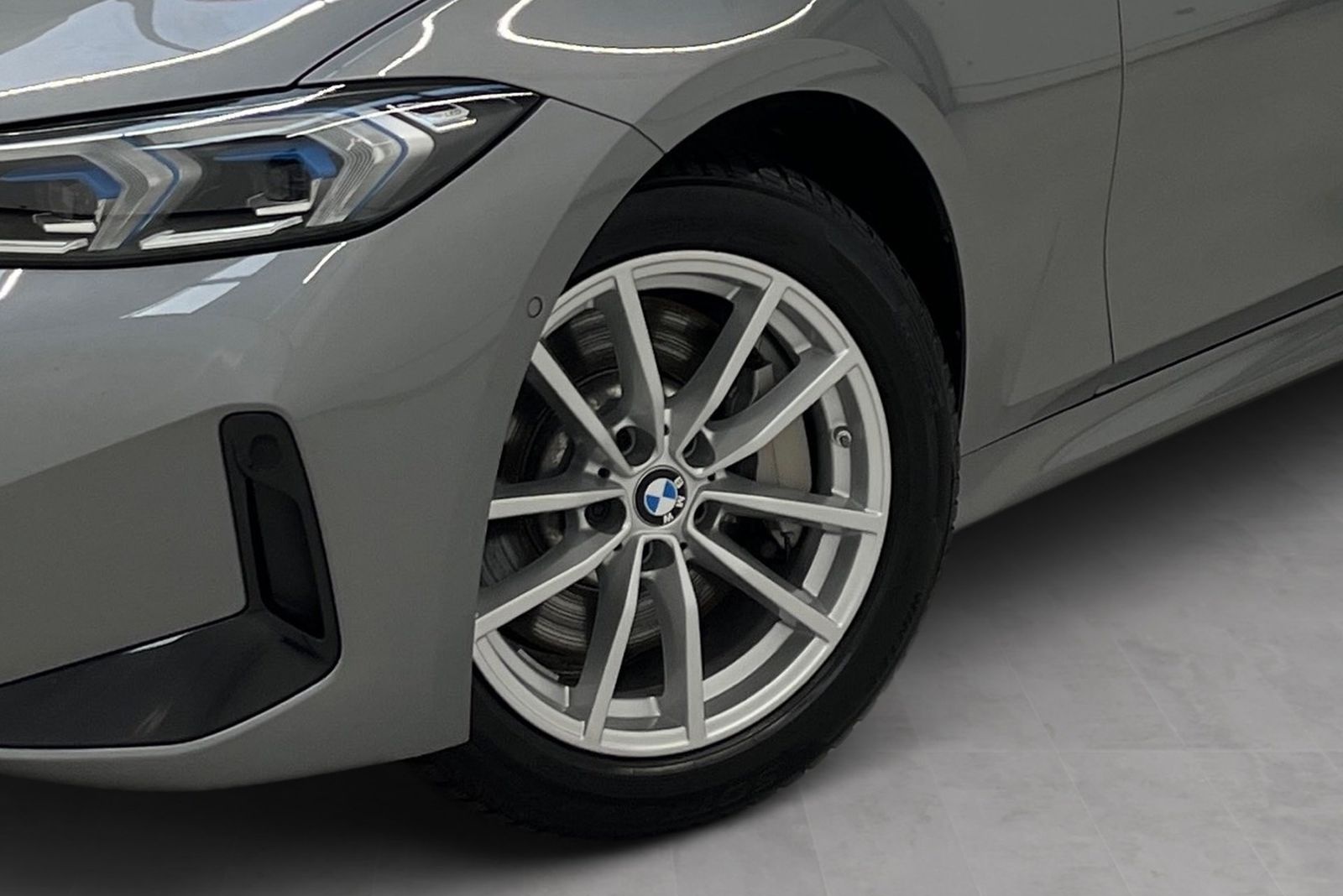 BMW 330i xDrive M Sport LiveCockpitProf Kamera HiFi foto 6