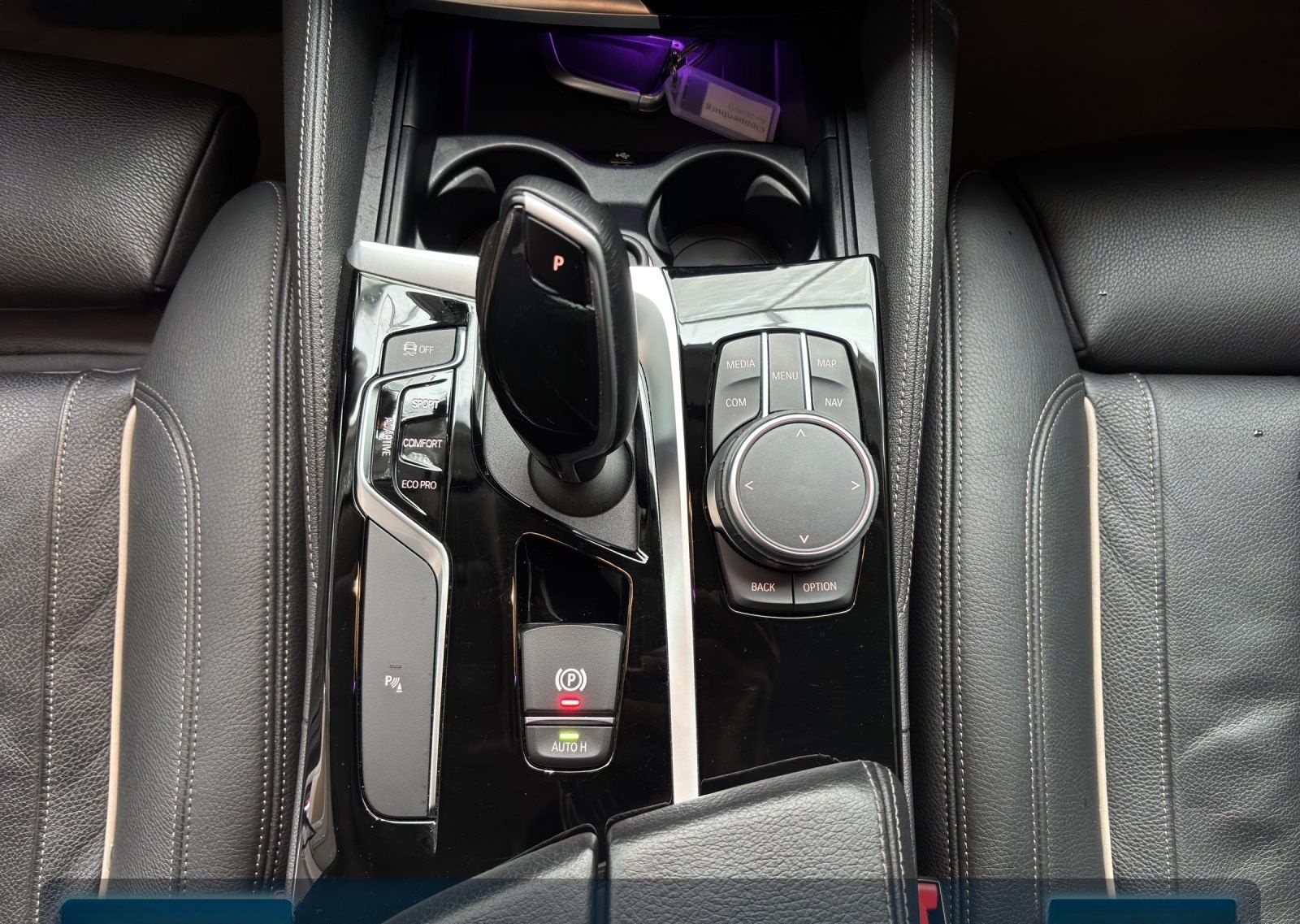 BMW 530i xDrive Touring Luxury Line Head-Up+StHz+ACC foto 15
