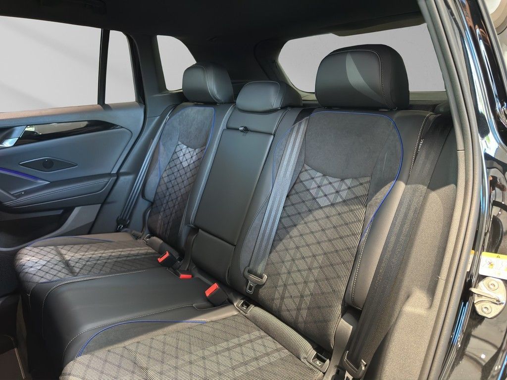 Volkswagen Tiguan R-Line 1,5 l eHybrid R-Line AHK-MATRIX-NA foto 14