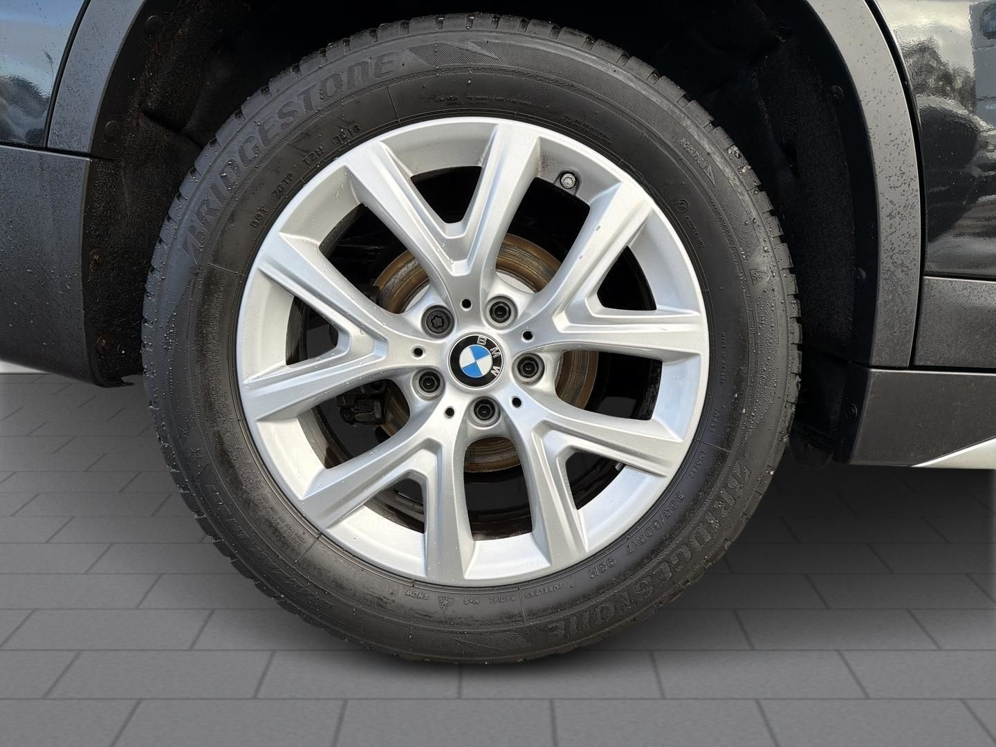 BMW X1 SDRIVE18I AHK-abnehmbar Navi LED ACC El. Heck foto 6