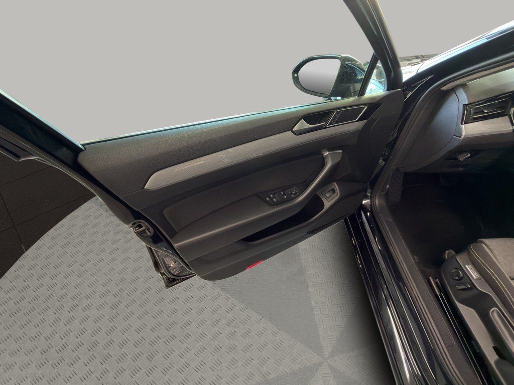 Volkswagen Passat Variant 1.5 TSI DSG Business ACC AHK foto 10