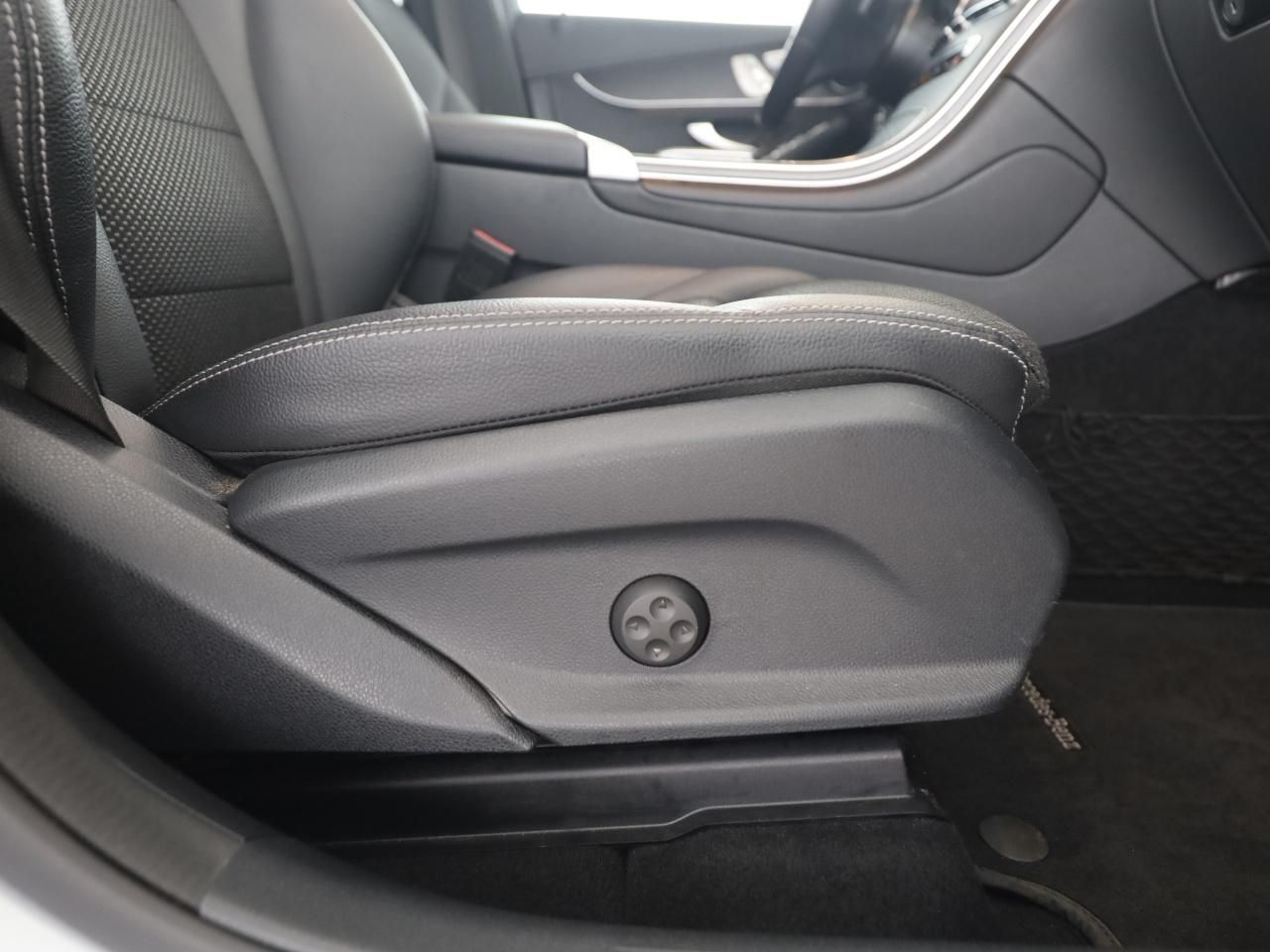 Mercedes-Benz GLC 220 d 4M Exclusive Pano AHK Airmatic 19 Zoll foto 19