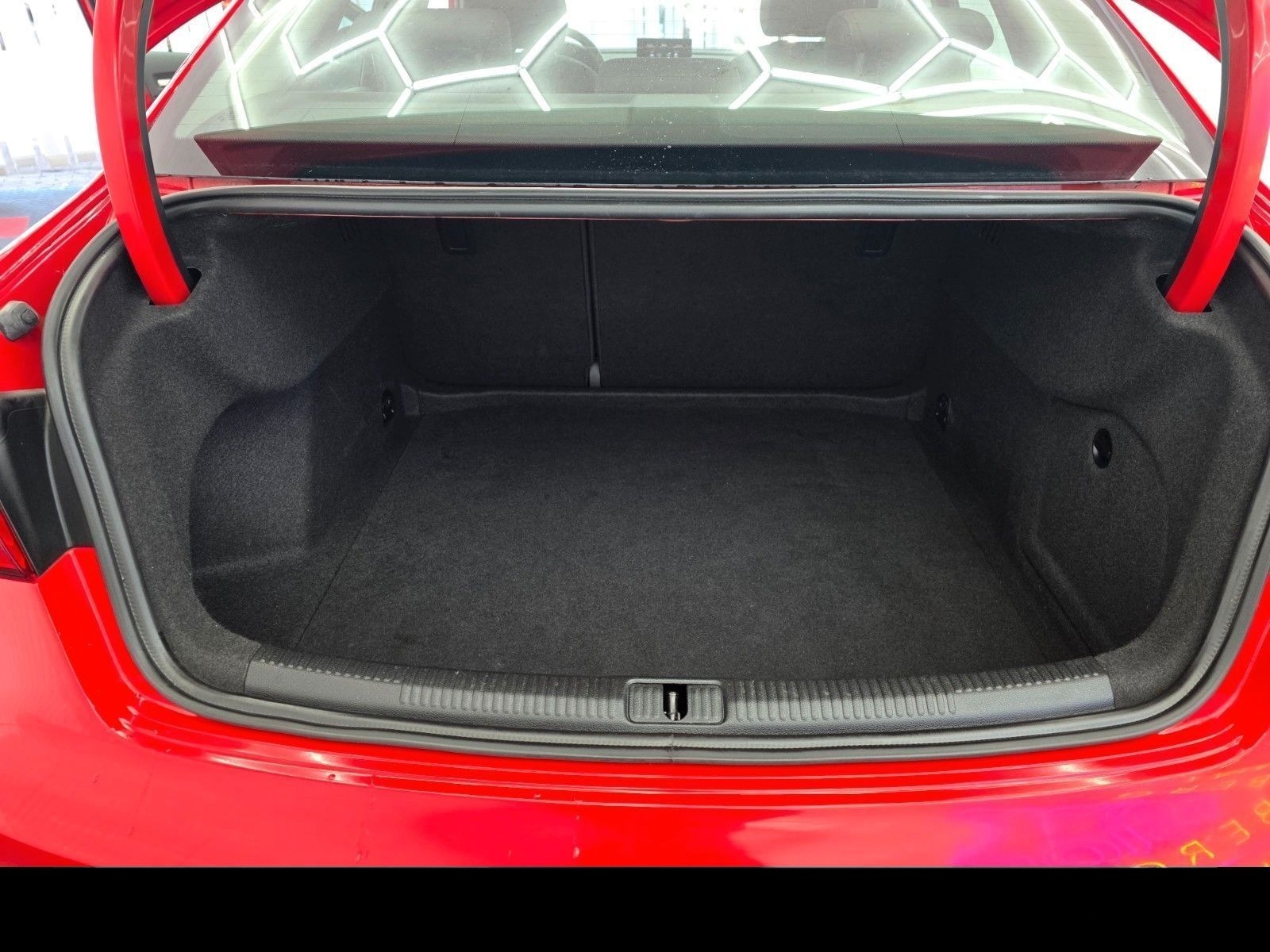 Audi A3 2.0 TDI Lim. quattro Xen Panorama Nur 39 TKM foto 18